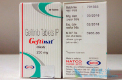 �Ƿ�����EGFR����ͻ��ķ�Сϸ���ΰ����߽Կ�ʹ������ɳ��