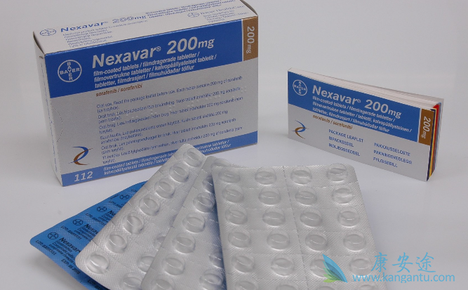 �༪���۸�